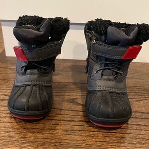 Cat & Jack size 7, black and grey, velcro and zip winter boots